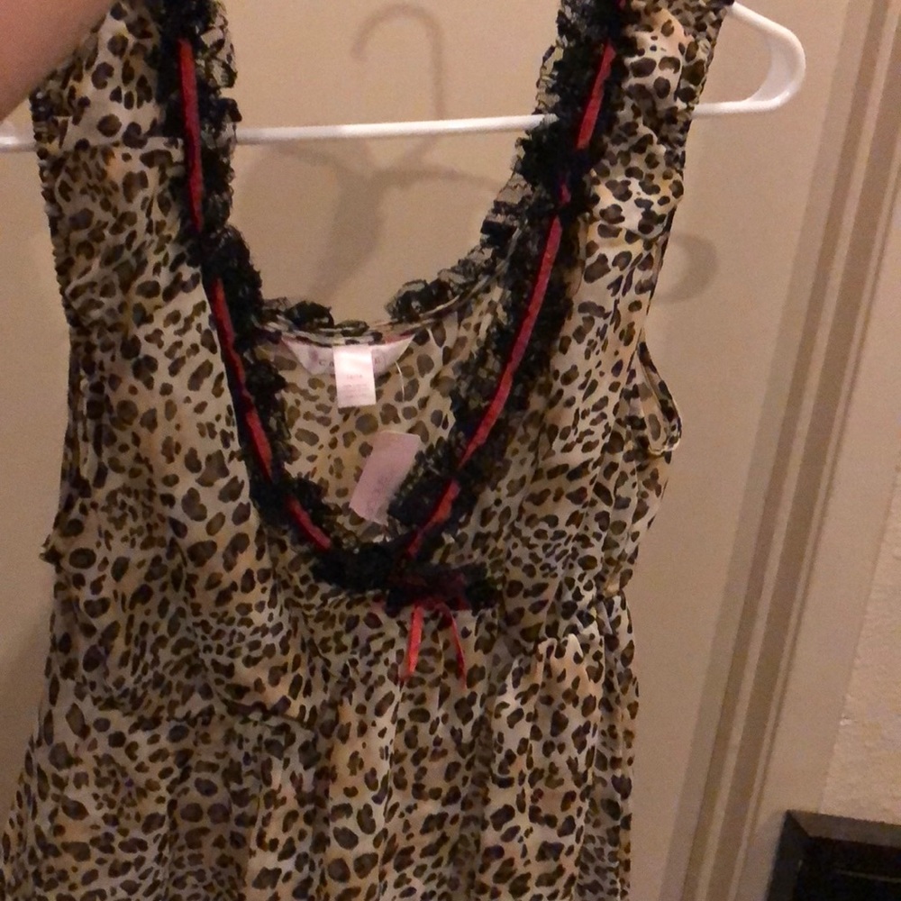 Cacique intimates